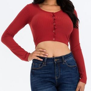 Button up ribbed crop top available in 2colors✨